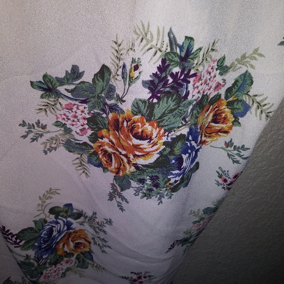 Rue+ Floral Tank - Picture 3 of 4